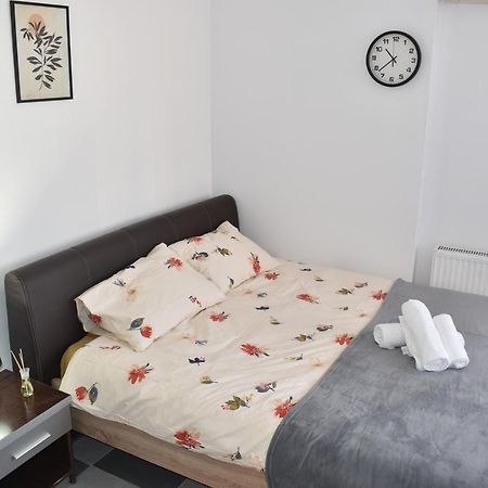 Occidental Wise Transit Hotel Bukarest Eksteriør billede
