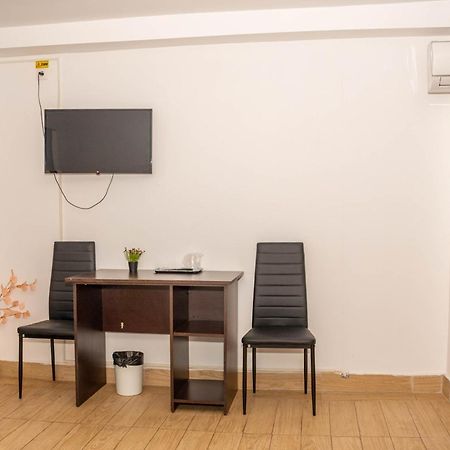 Occidental Wise Transit Hotel Bukarest Eksteriør billede