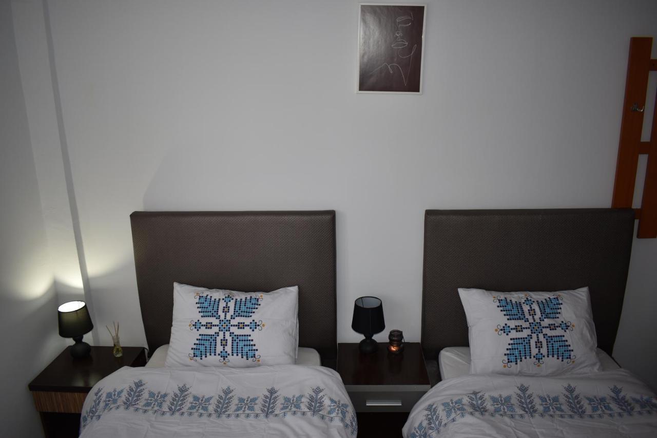 Occidental Wise Transit Hotel Bukarest Eksteriør billede