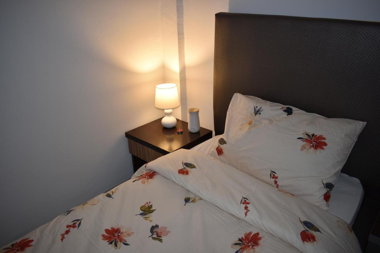 Occidental Wise Transit Hotel Bukarest Eksteriør billede