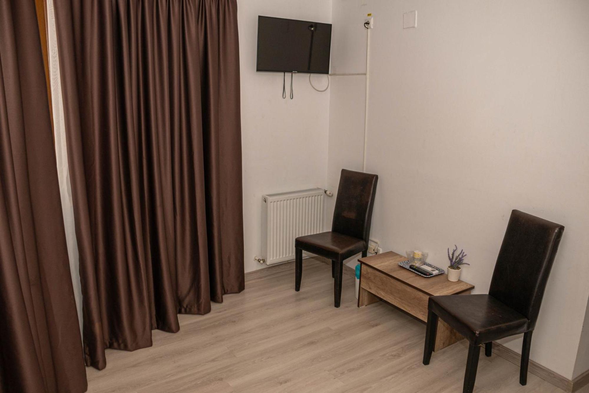 Occidental Wise Transit Hotel Bukarest Eksteriør billede