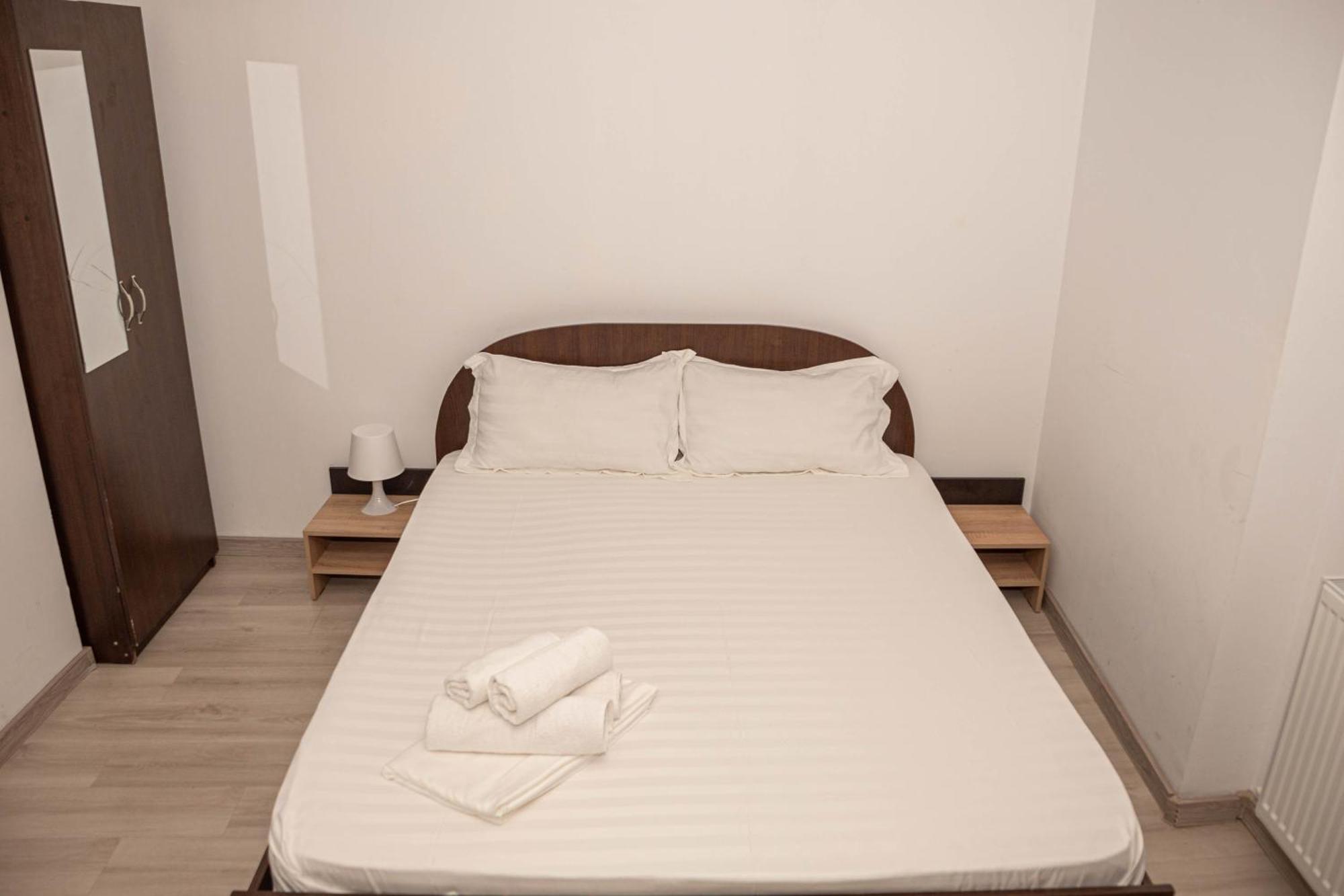 Occidental Wise Transit Hotel Bukarest Eksteriør billede