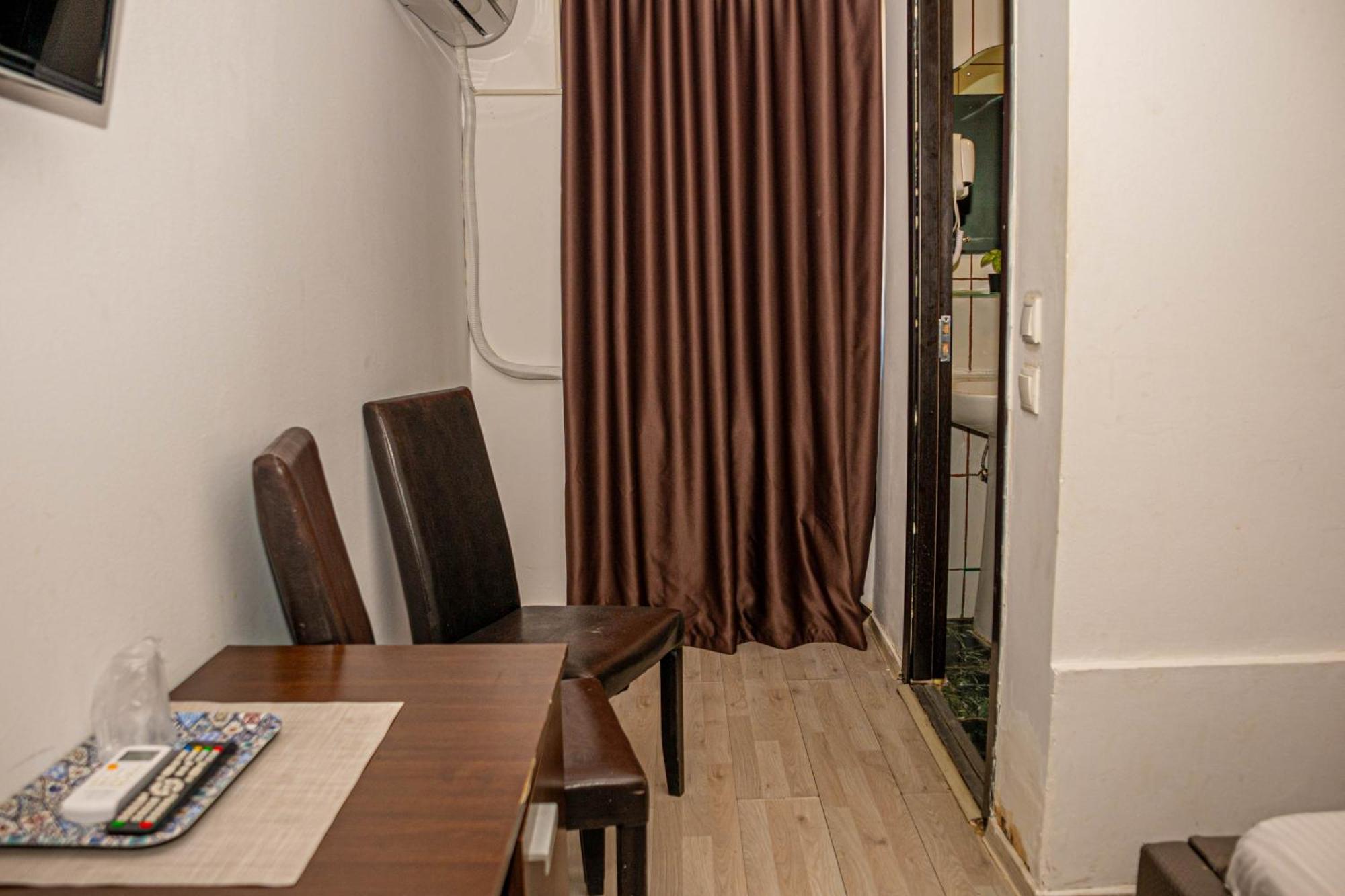 Occidental Wise Transit Hotel Bukarest Eksteriør billede