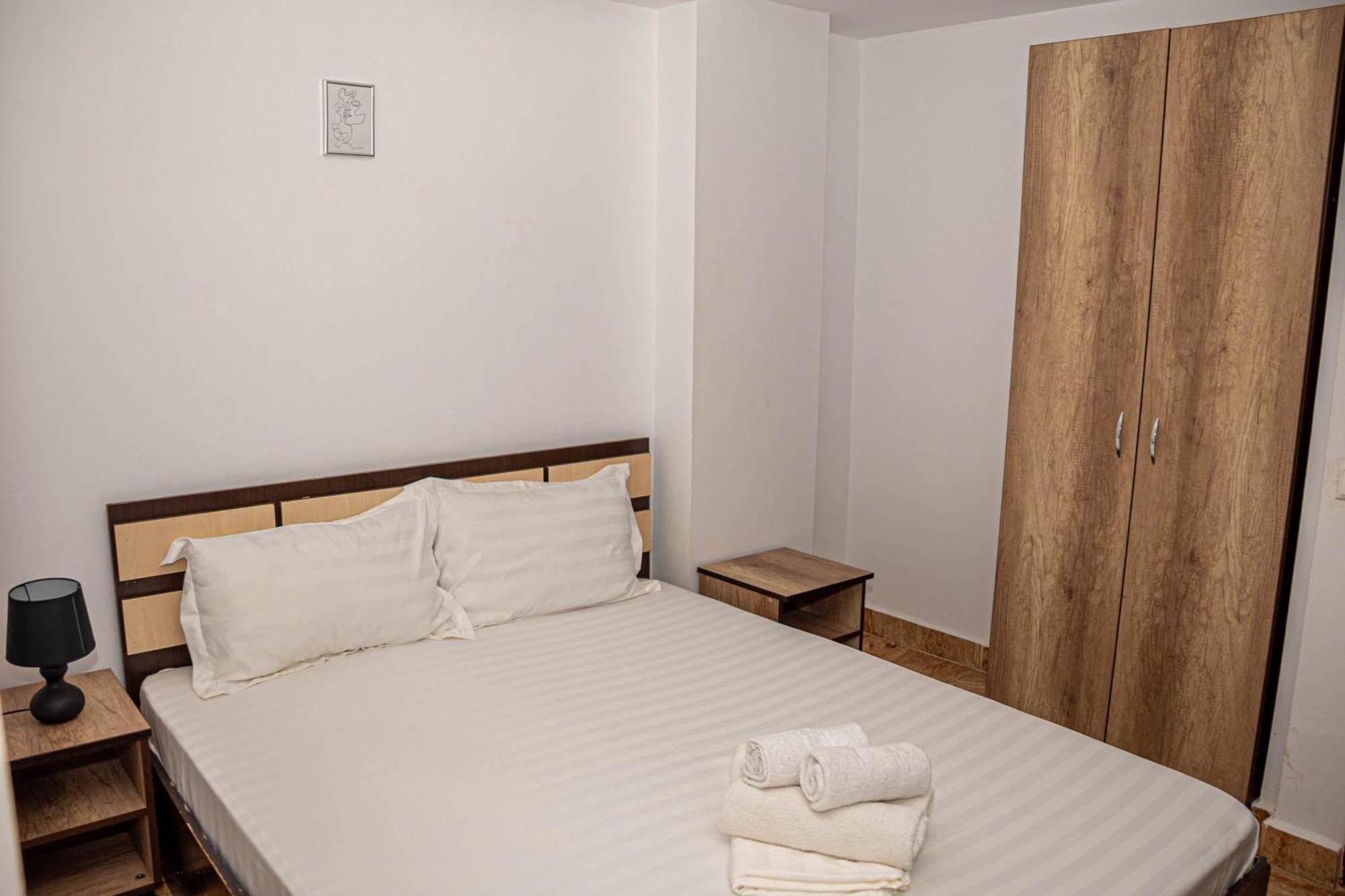 Occidental Wise Transit Hotel Bukarest Eksteriør billede