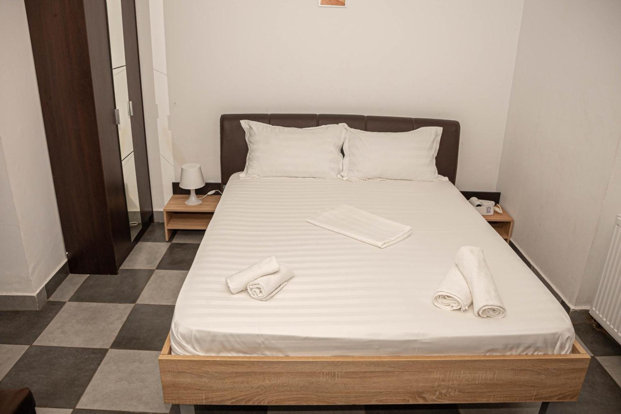 Occidental Wise Transit Hotel Bukarest Værelse billede